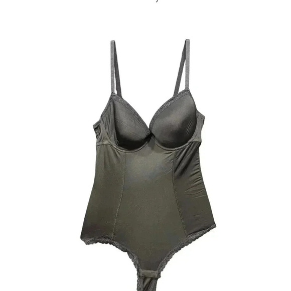 lingerie - Picture 1 of 3
